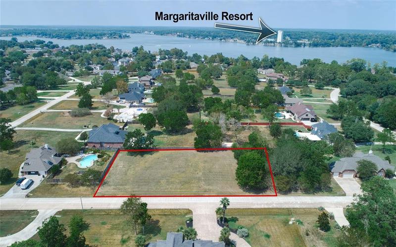706 Mountain View Dr, Montgomery, TX 77356 for Sale