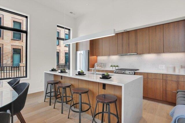 Condo For Sale In Indianapolis, Indiana
