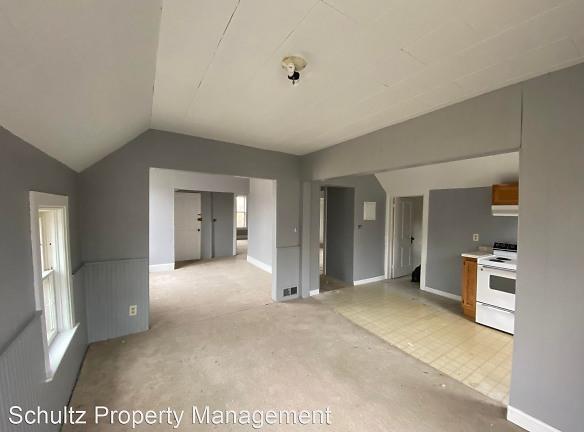 623 Steuben St Wausau, WI 54403 - Home For Rent
