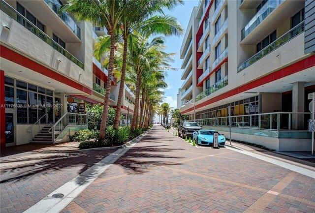 Condo For Sale In Hollywood, Florida