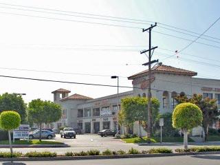 Paramount, Possible uses include office, dental, medical for Rent
