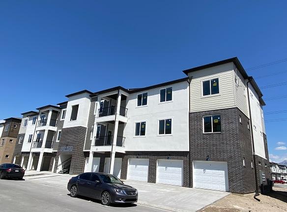 712 N 380 W unit AA201 Vineyard, UT 84059 - Home For Rent