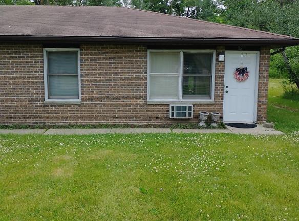 2813 31st St Zion, IL 60099 - Home For Rent