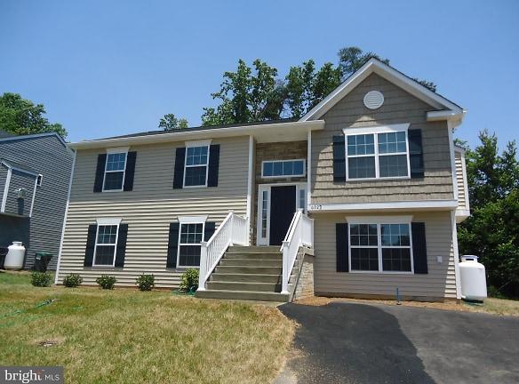 6923 Lunette Ln Spotsylvania Courthouse, VA 22553 - Home For Rent
