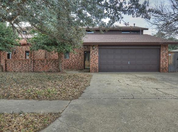3111 75th St Lubbock, TX 79423 - Home For Rent