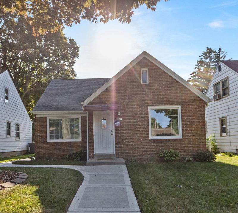 5047 N 27th St, Milwaukee, WI 53209 - MLS 1856315 for Sale