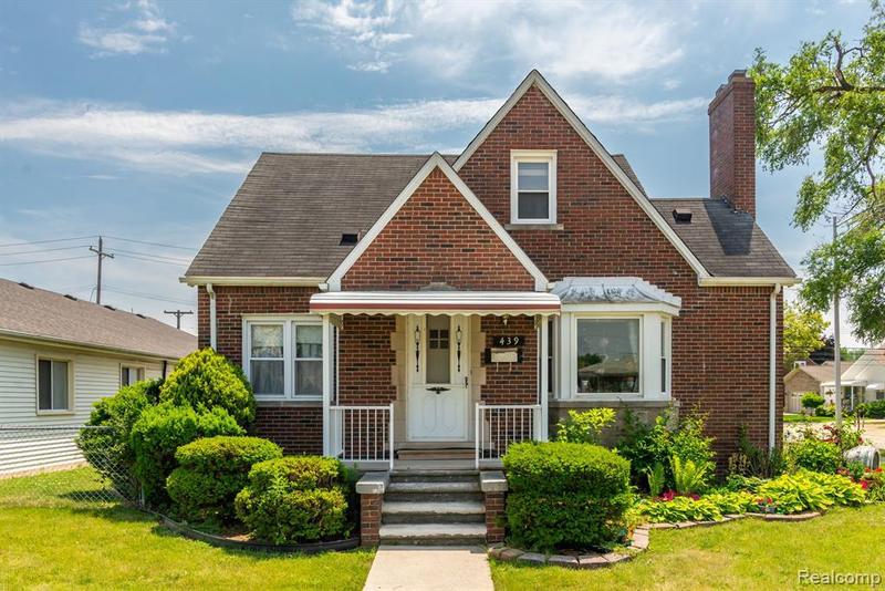 439 Sibley St, Trenton, MI 48183  MLS# 20230044982 for Sale