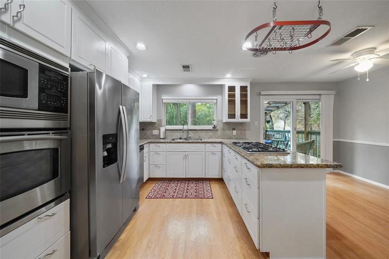 32 S Brook Pebble Ct, The Woodlands, TX 77380 for Sale