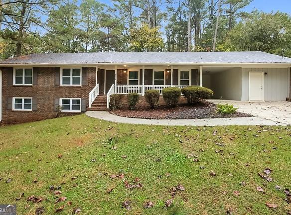 6614 Carmen Ct Stonecrest, GA 30038 - Home For Rent