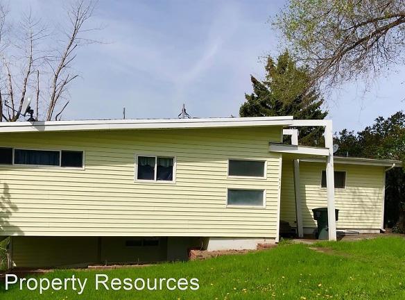 613 NW 6th St Pendleton, OR 97801 - Home For Rent