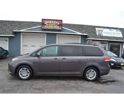 Used 2012 TOYOTA SIENNA For Sale