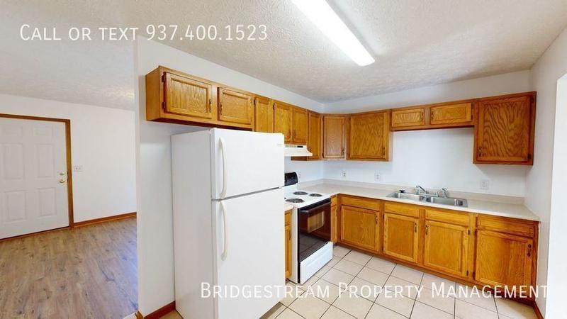 Ranch style 2 bedroom, 1 bath unit in Jeffersonville  198 Woodsview Dr #B for Sale