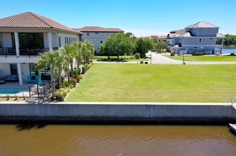14 Spinaker Cir, Palm Coast, FL 32137 - MLS FC293782 for Sale