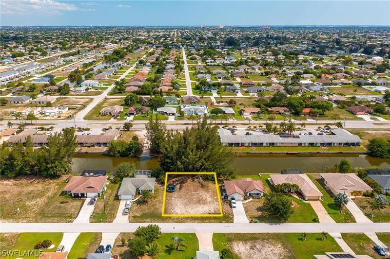 906 Southwest 31st Terrace, Cape Coral, FL 33914 for Sale