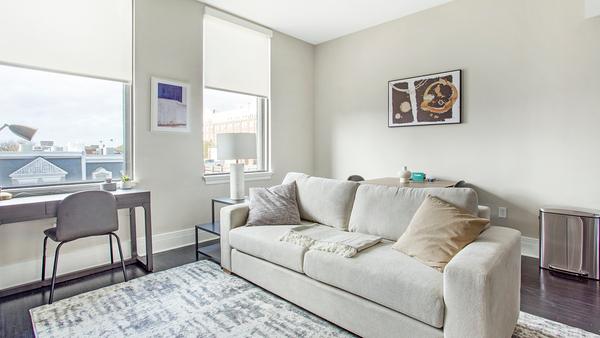 Rent Deco at CNB #0425 in Richmond, VA - Landing