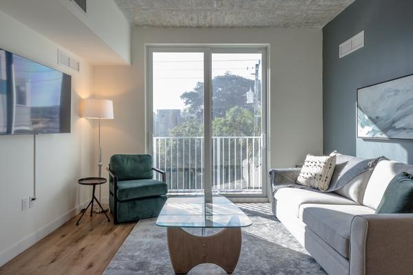 Rent Riverview One Apartments #206 in Miami, FL - Landing