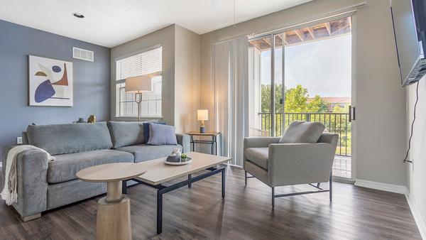 Rent Halston Citrus Ridge #1205-301 in Kissimmee, FL - Landing
