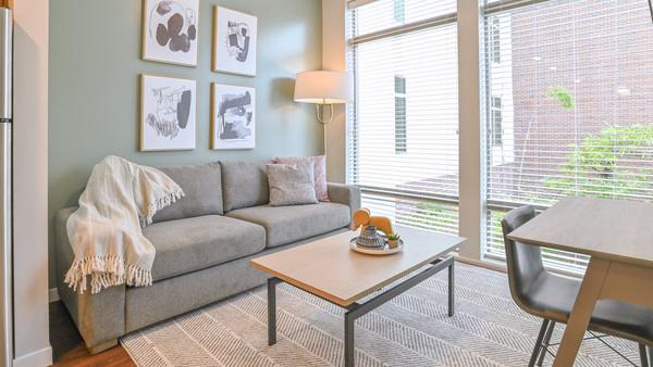 Rent The Yard at Ivanhoe #312 in Orlando, FL - Landing