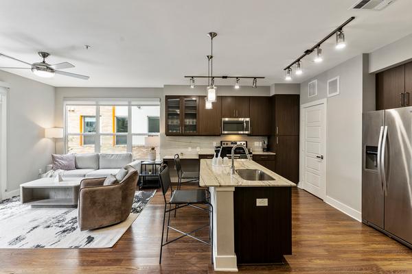 Rent AMLI on Aldrich #278 in Austin, TX - Landing