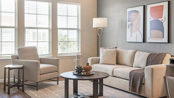 Rent Citra at Windermere #01303 in Windermere, FL - Landing