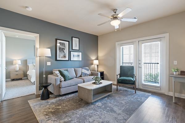 Rent Keller Springs Crossing #1310 in Carrollton, TX - Landing