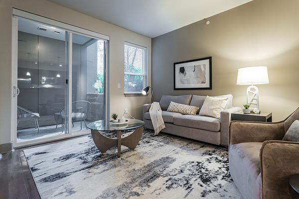 Rent Caroline West Gray #221 in Houston, TX - Landing
