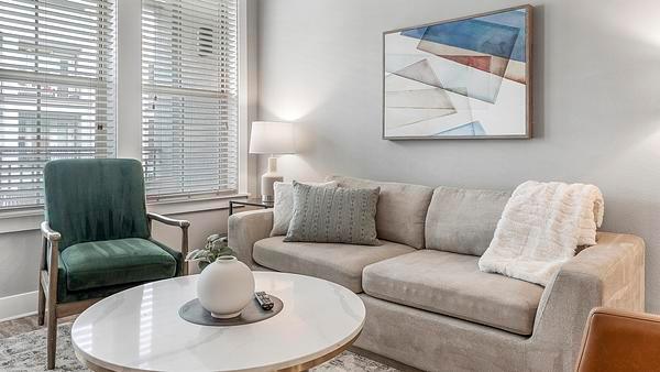Rent Novus Westshore #1-423 in Tampa, FL - Landing