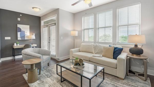 Rent Axis Kessler Park #9308 in Dallas, TX - Landing