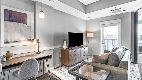 Rent 9 on Canal #148 in Indianapolis, IN - Landing
