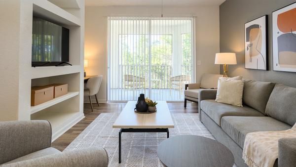 Rent Grandeville at River Place #06309 in Oviedo, FL - Landing