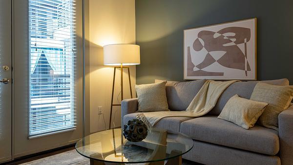 Rent Groves South Lamar #1555 in Austin, TX - Landing