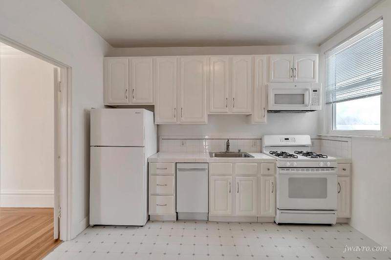 Wow! Bright Spacious Remodeled Top Floor Corner 2bd! for Rent
