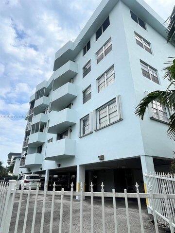 1 Bedroom 1.5 Bath In Miami Beach FL 33141 for Rent