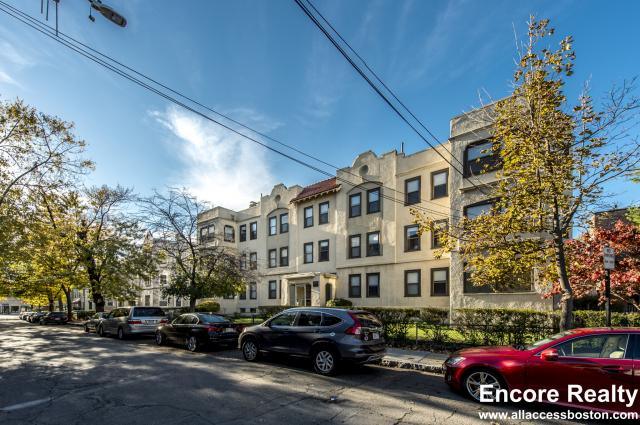 4 Bedroom 2 Bath In Brookline MA 02446 for Rent