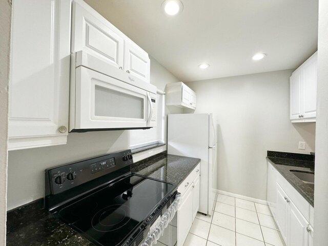 2 Bedroom 2 Bath In Coral Springs FL 33065 for Rent