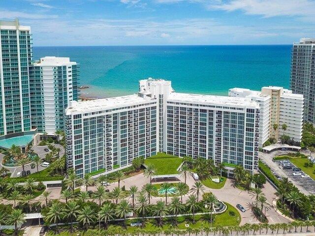 0 Bedroom 1 Bath In Bal Harbour FL 33154 for Rent