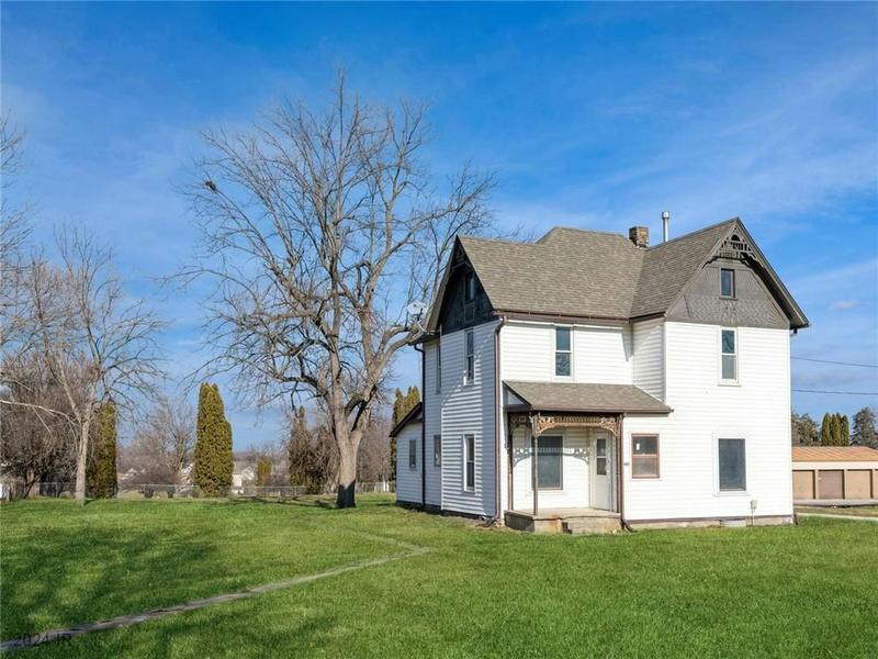 405 4TH ST NE, Mitchellville, IA 50169 Single Family Residence For Sale  MLS# 687106 for Rent