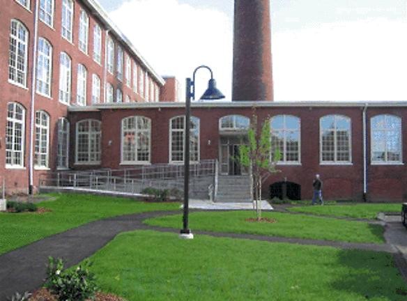 Robertson On The River - 120 Ingell St - Taunton, MA Apartments for Rent
