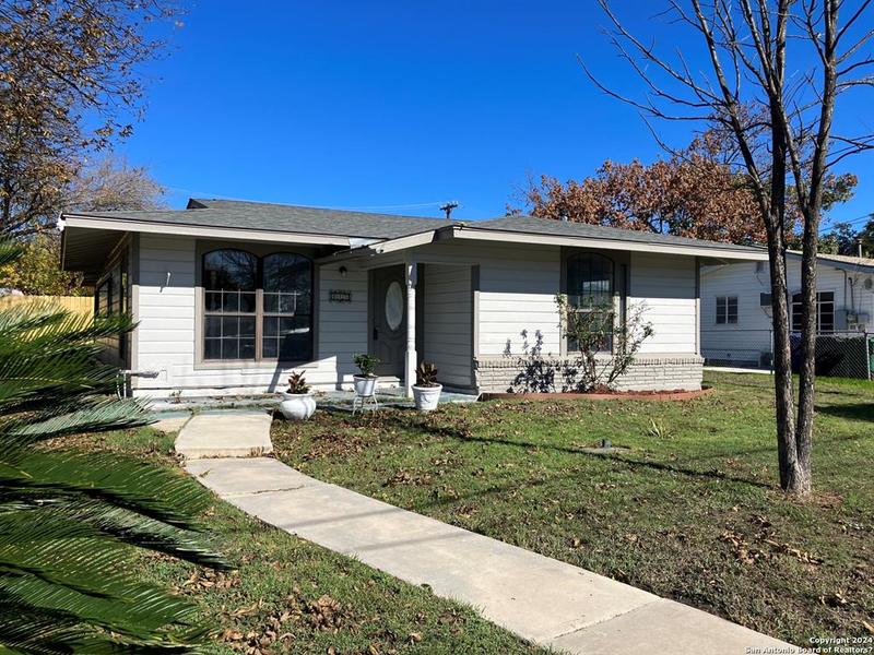 675 Ellor Dr, San Antonio, TX 78228 for Rent