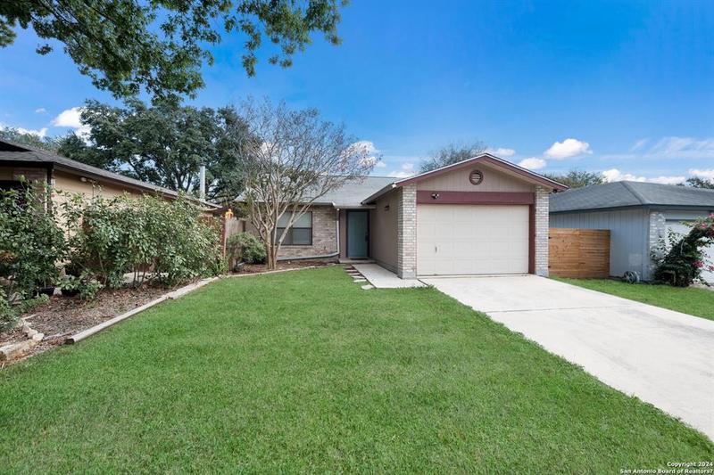15414 Legend Springs Dr, San Antonio, TX 78247 for Rent