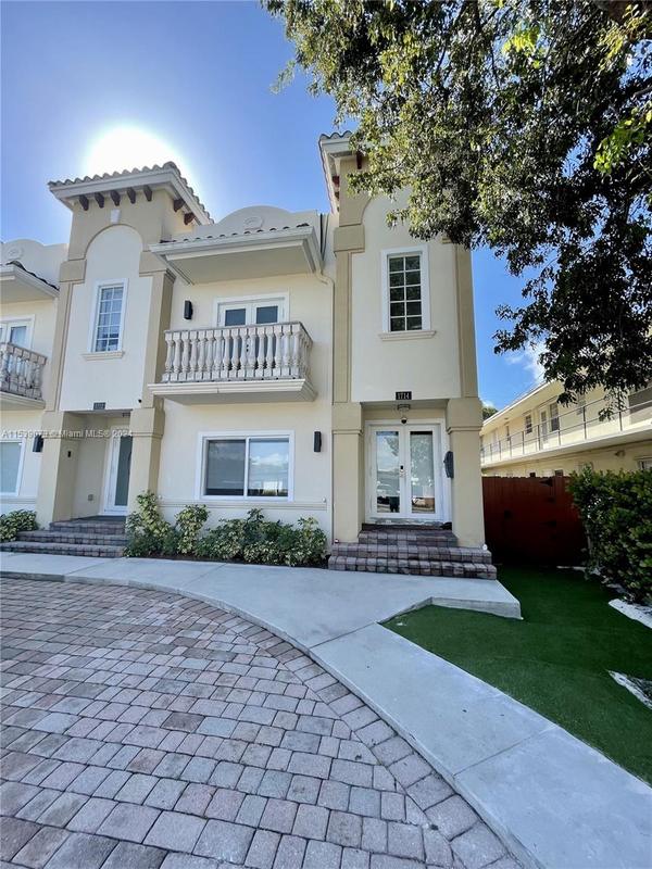 1714 Mayo St Hollywood FL 33020 for Rent