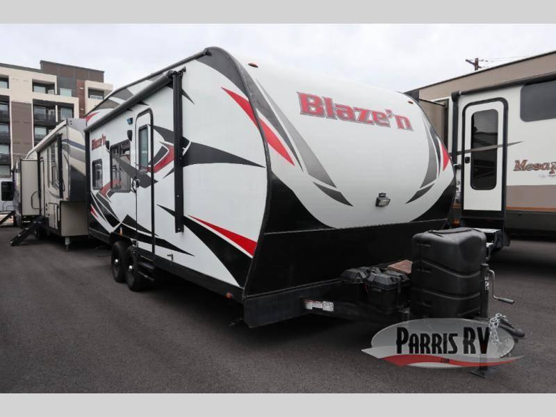 2017 Pacific Coachworks Pacific Coachworks Blazen 20FS 27ft for Sale