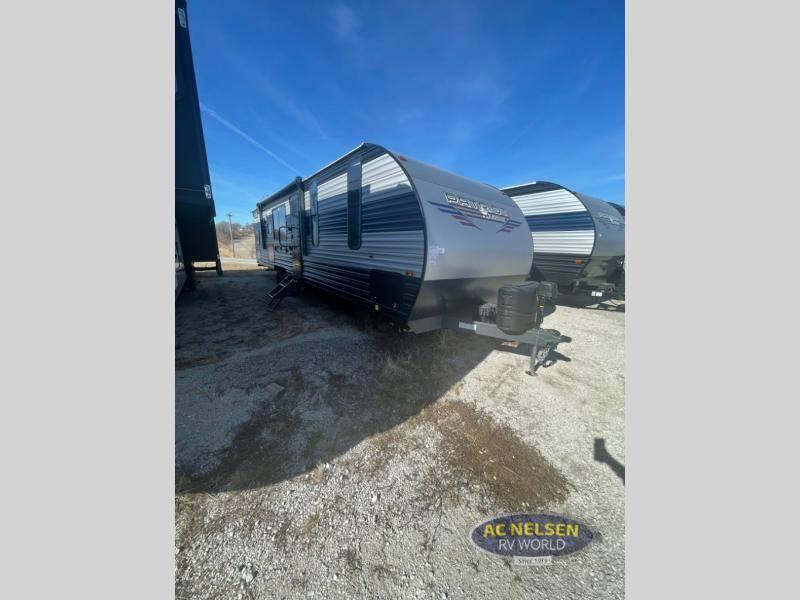 2022 Forest River Cherokee Grey Wolf 29BRB 37ft for Sale