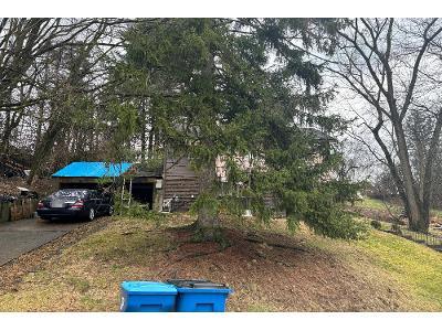 Pershing St for Sale