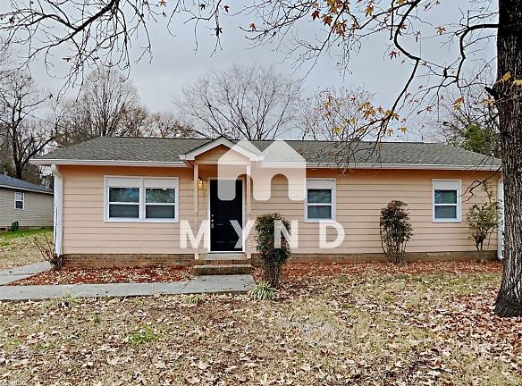 812 Summit St - Monroe, NC 28112 - Home For Rent