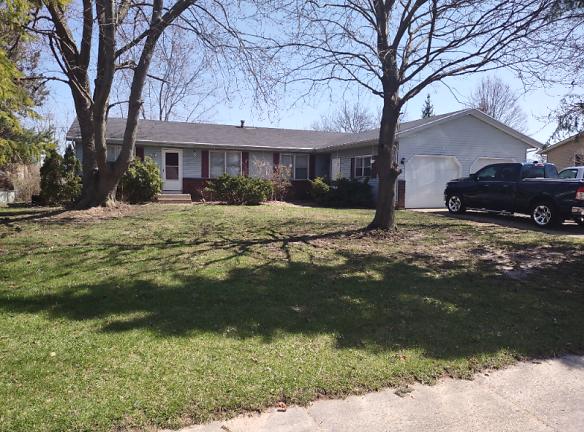 6120 Campus Park Dr SE - Grand Rapids, MI 49508 - Home For Rent