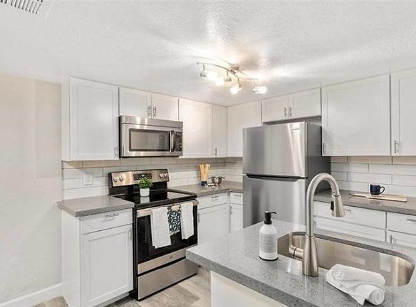 Metro At Downtown Mesa Apartments - 123 North Robson - Mesa, AZ Apartments for Rent
