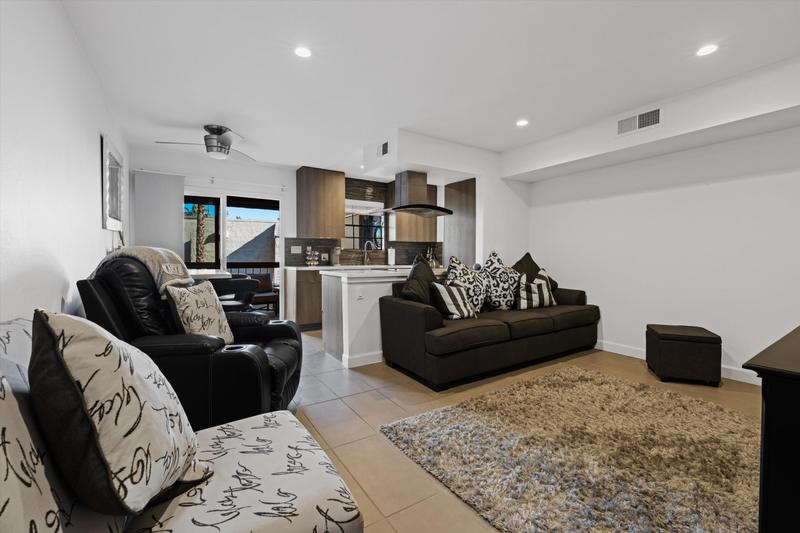 5300 East Waverly Drive, Unit H6, Palm Springs, CA 92264 for Sale