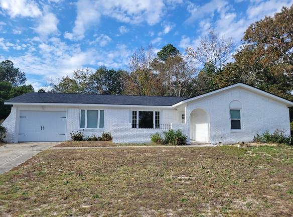1905 Driftwood Dr - Augusta, GA 30909 - Home For Rent