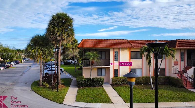 357 Lakeview Dr #201, Weston, FL 33326 - MLS A11504699 for Rent